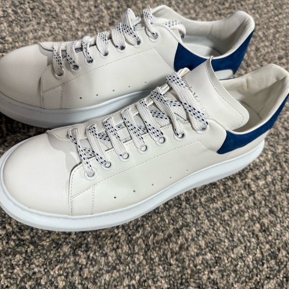 White and Blue Alexander mcqueens size EU 43
